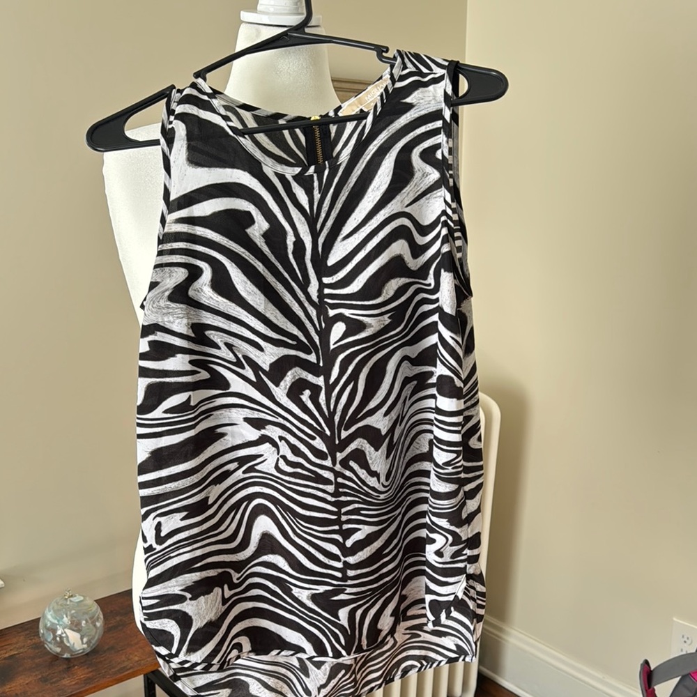 Michael Kors Black and White Sleeveless Boxy Blouse